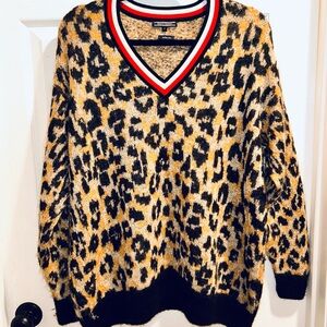 Tommy Hilfiger Leopard Print Women’s V Neck Pullover Sweater Sze S Italian Yarn